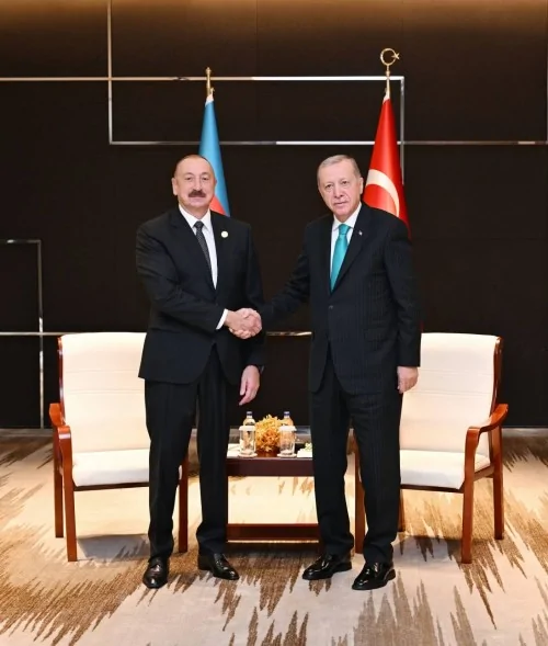 Tiencində Azərbaycan Prezidenti İlham Əliyevin Türkiyə Prezidenti Rəcəb Tayyib Ərdoğanla görüşü olub