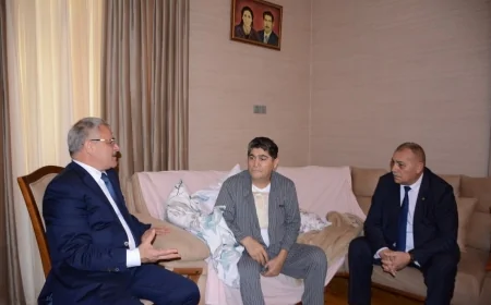 İcra başçısı əməliyyat olunmuş  Birinci Qarabağ müharibəsi veteranını evində ziyarət edib