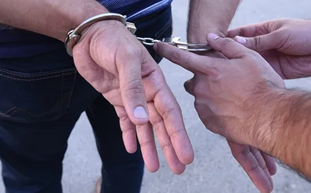 Oğurluq etdiyi evi yandıran şəxs saxlanılıb