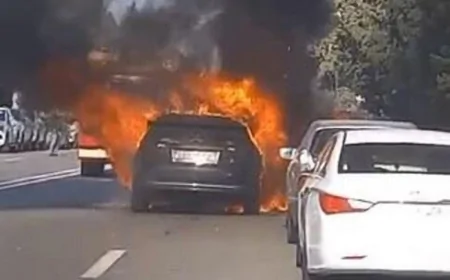 Bakıda "Range Rover" yandı