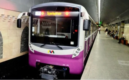 Metroda problem - Qatar tuneldə qaldı, sıxlıq yarandı