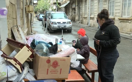 Bakıda ailə evindən çıxarıldı, övladları küçədə dərs oxuyur