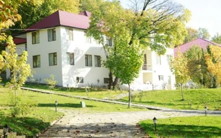 Tətil günlərdə bir günlük oteldə qalmaq neçəyə başa gəlir?- Araşdırma