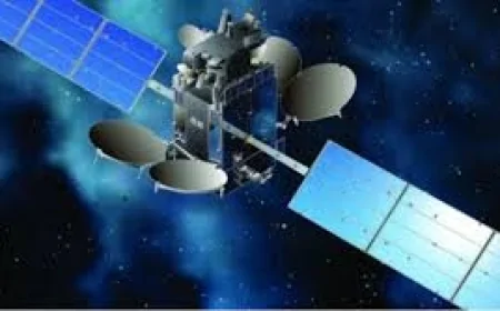 Azərbaycan orbitə "Zəfər" peyki buraxdı