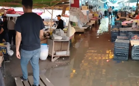 Hövsanda bazar sel sular altında qalıb