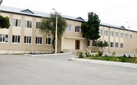 Bakıda orta məktəbdə müəllim direktor müavinini döydü