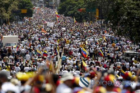 Venesuelada yüz minlərlə insanın iştirakı ilə etiraz aksiyası keçirilib