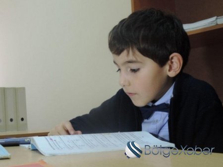 Azərbaycanlı “Kalkulyator uşaq” hər kəsi özünə heyran qoyur (VİDEO)